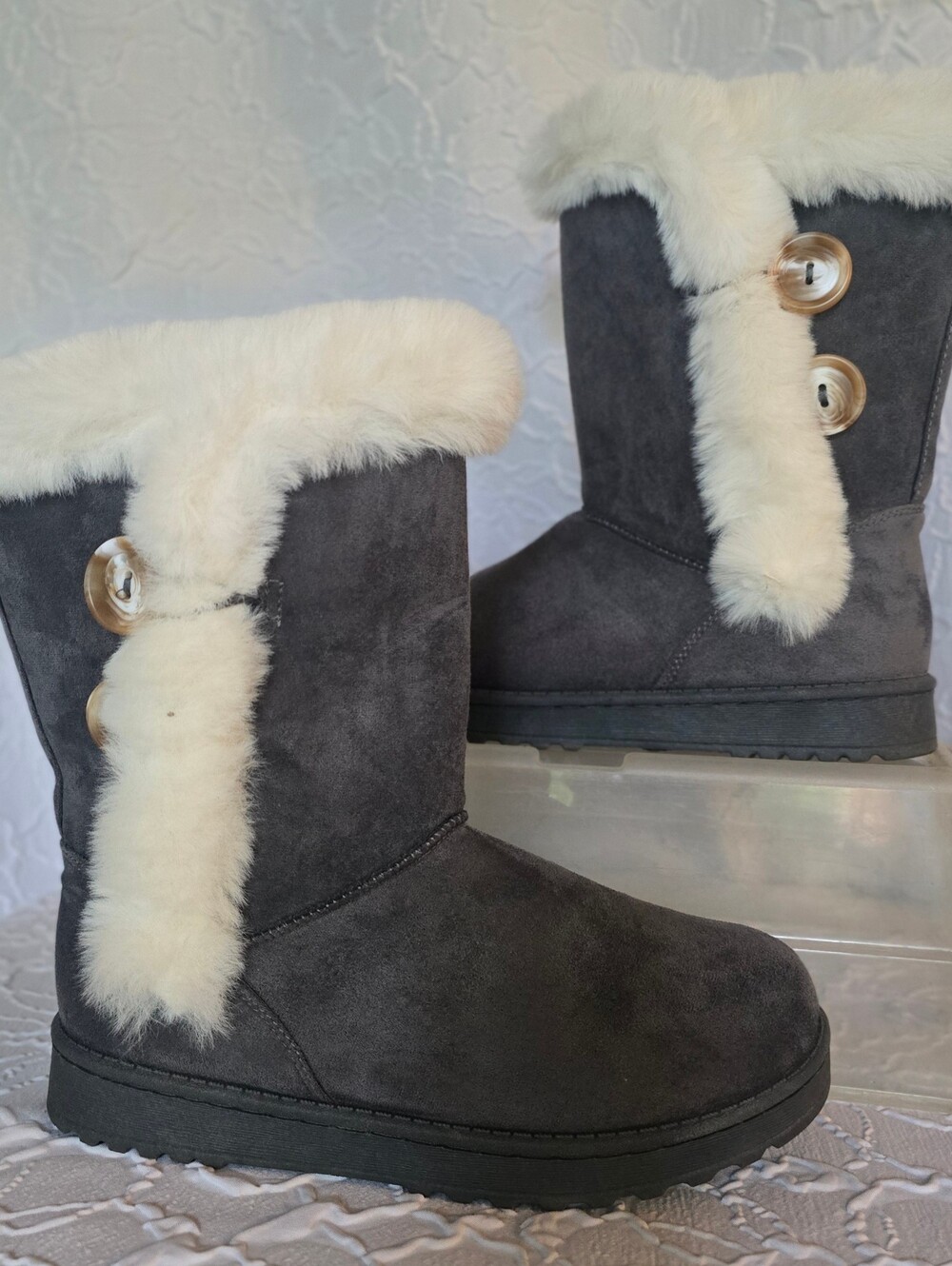 Cozy Gray Faux Suede Winter Boots with Faux Fur and Button Accents Size 7